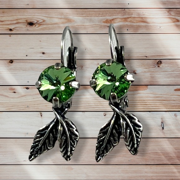 Jewelry - Handcrafted earrings with Swarovski crystal
